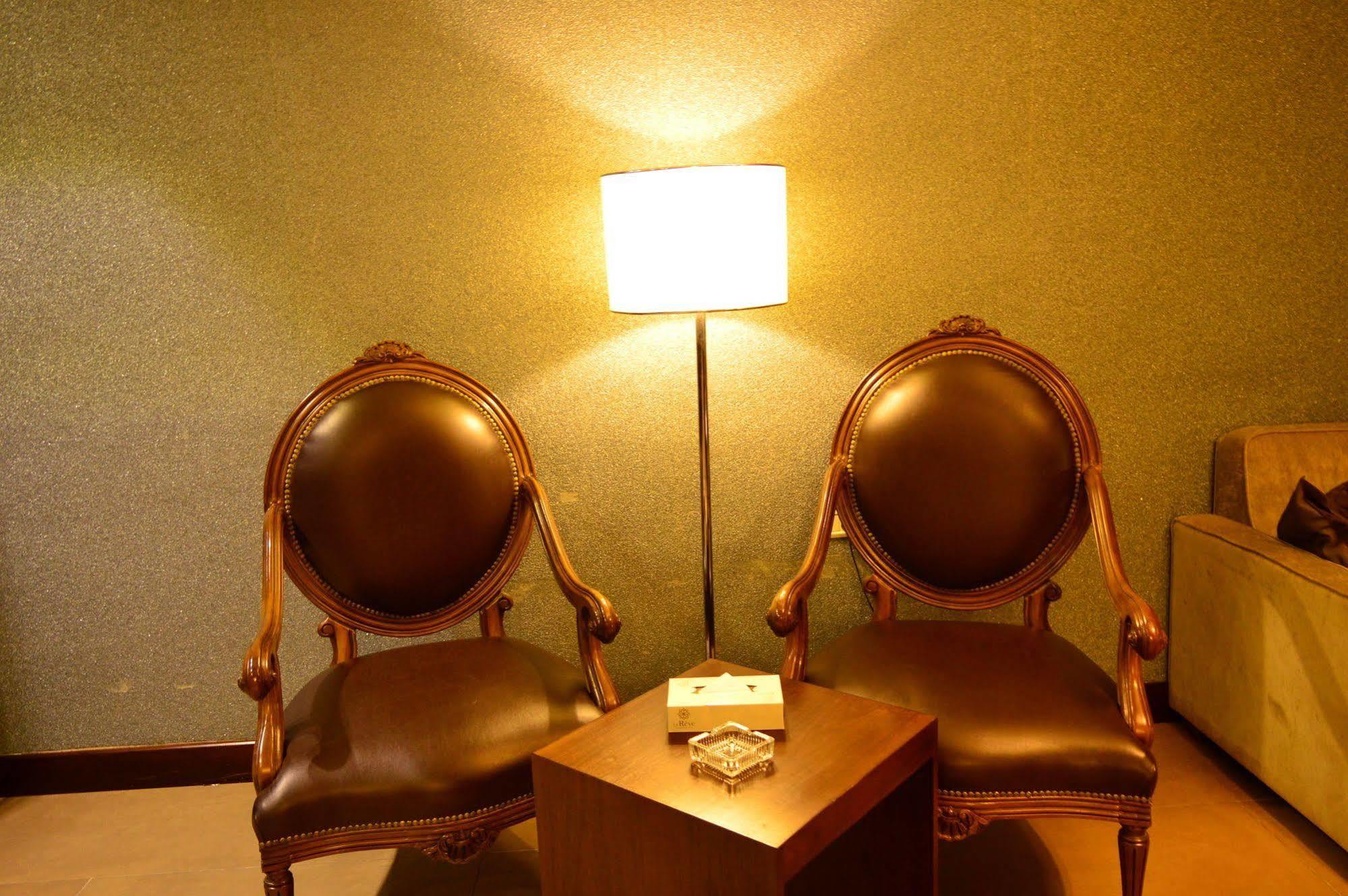 Nadine Hotel Suites アンマン エクステリア 写真